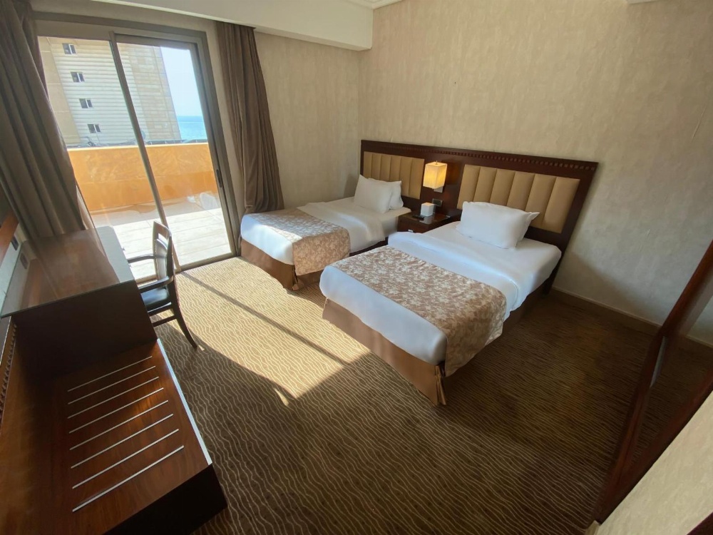 Room image 3
