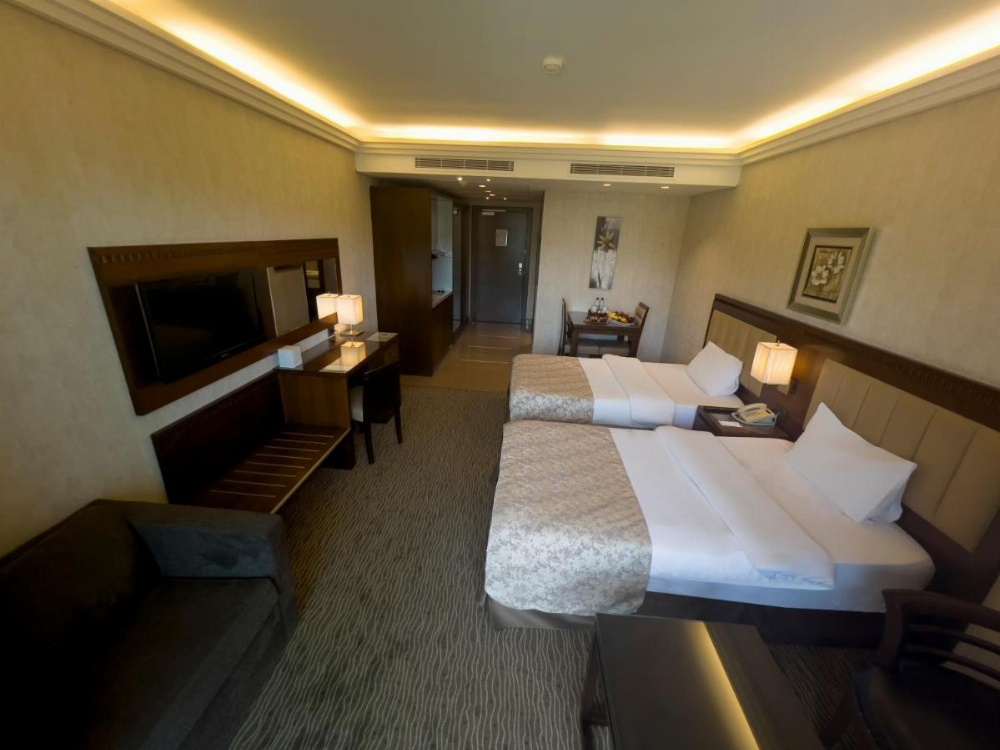 Room image 2